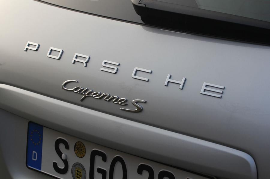  Porsche Cayenne S Diesel 2012 года  (фото 7 из 36)